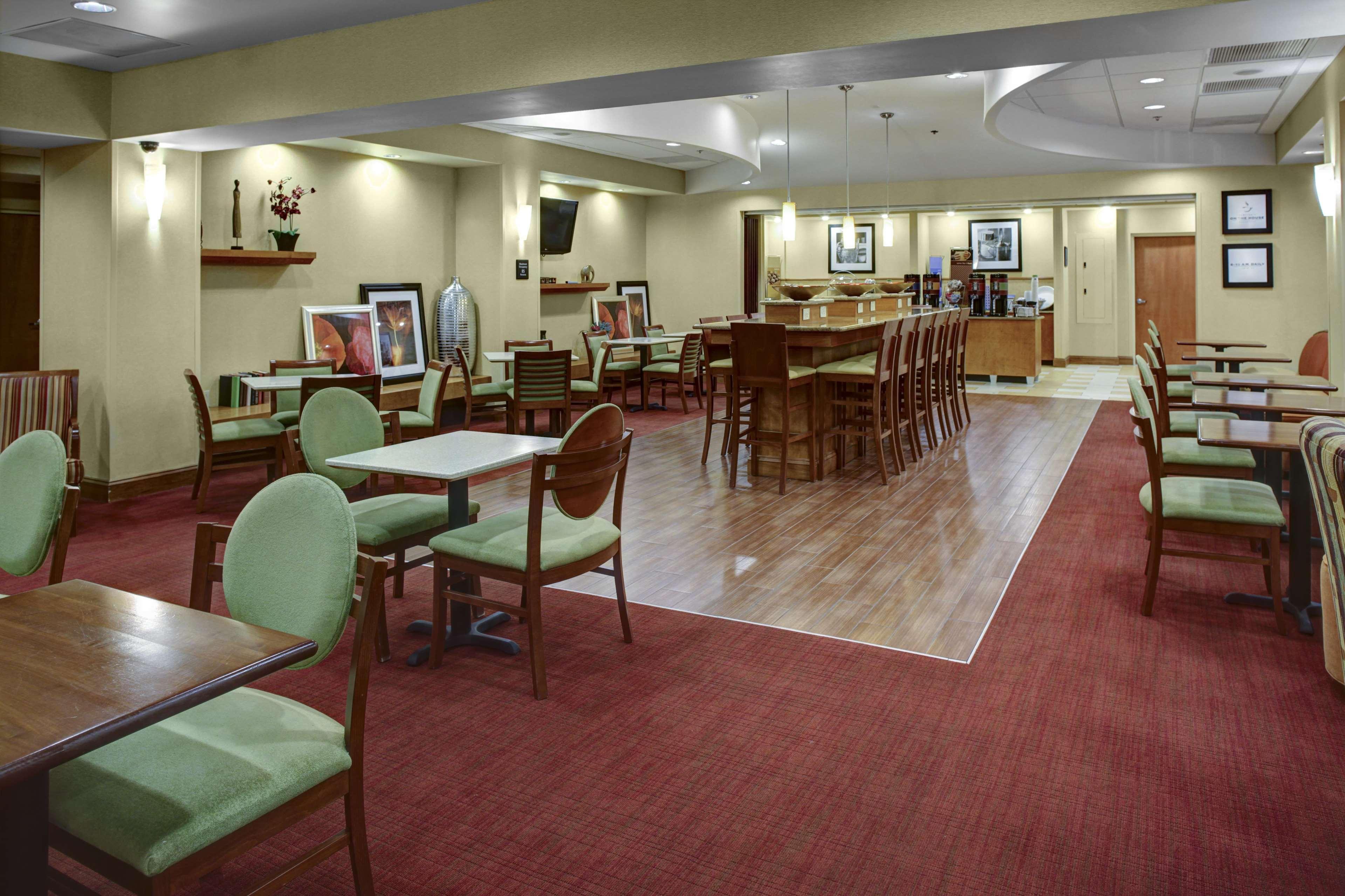 Hampton Inn Petersburg - Southpark Mall Колониал Хайтс Екстериор снимка