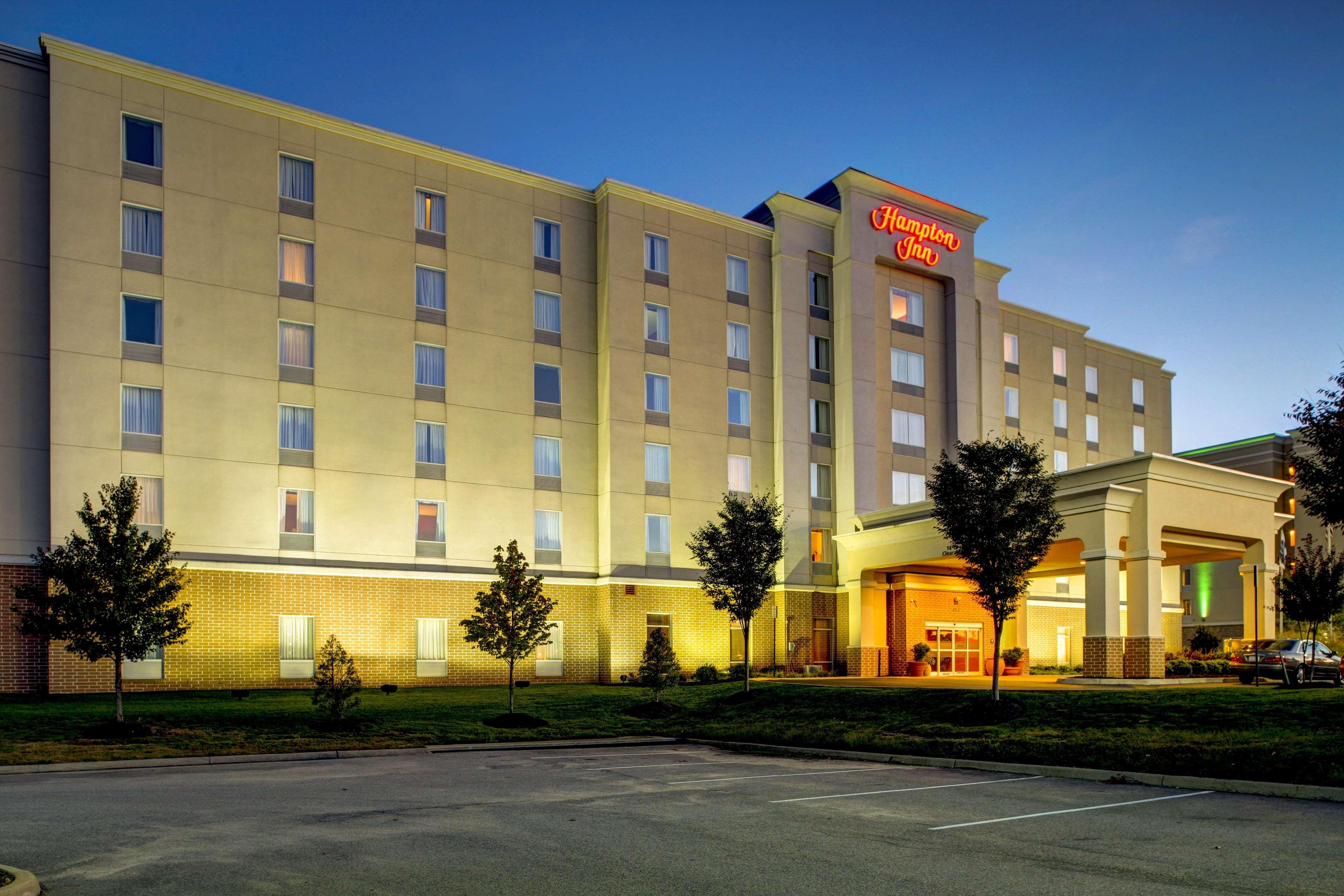 Hampton Inn Petersburg - Southpark Mall Колониал Хайтс Екстериор снимка