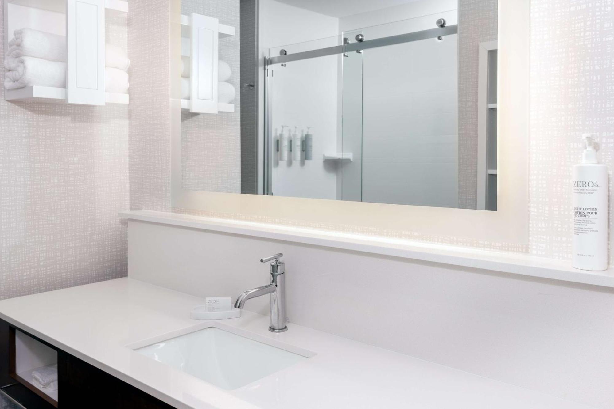 Hampton Inn Petersburg - Southpark Mall Колониал Хайтс Екстериор снимка