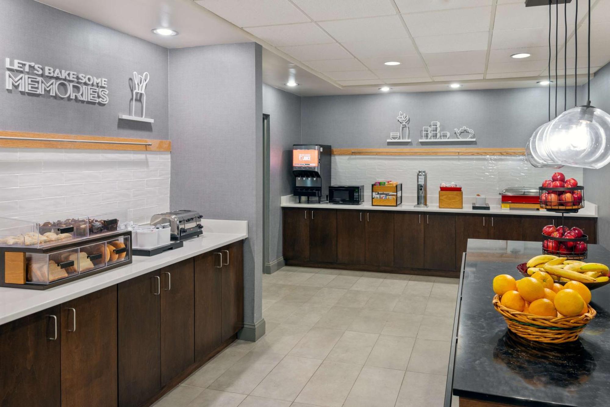 Hampton Inn Petersburg - Southpark Mall Колониал Хайтс Екстериор снимка