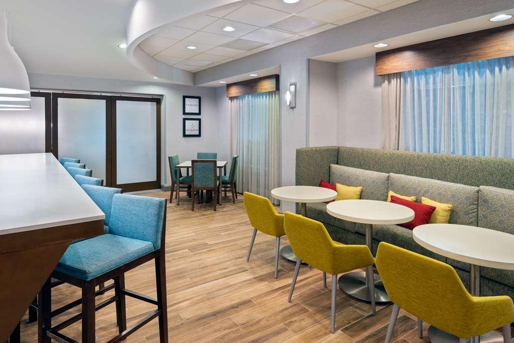 Hampton Inn Petersburg - Southpark Mall Колониал Хайтс Интериор снимка