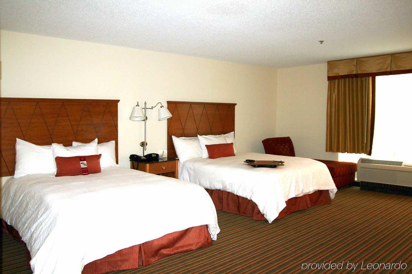Hampton Inn Petersburg - Southpark Mall Колониал Хайтс Стая снимка