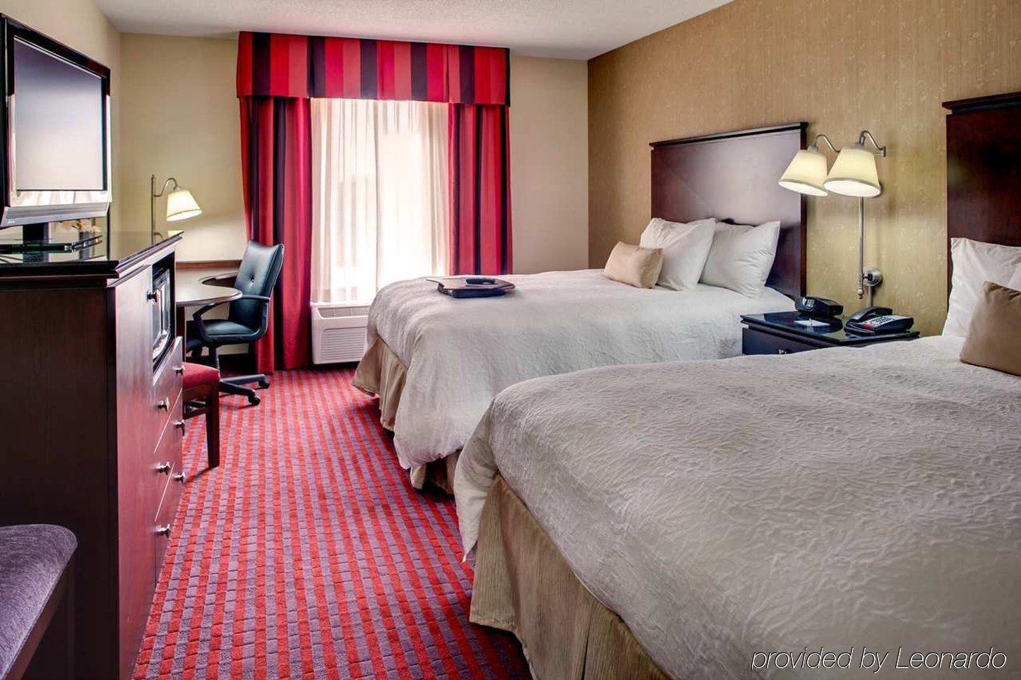 Hampton Inn Petersburg - Southpark Mall Колониал Хайтс Стая снимка
