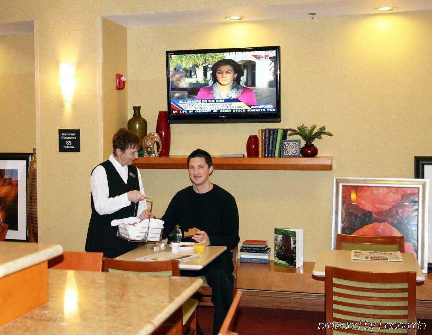 Hampton Inn Petersburg - Southpark Mall Колониал Хайтс Ресторант снимка